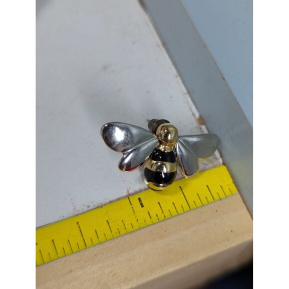 Bee-Themed Silver & Gold Brooch And One Mismatched Earring Set - Picture 4 of 4